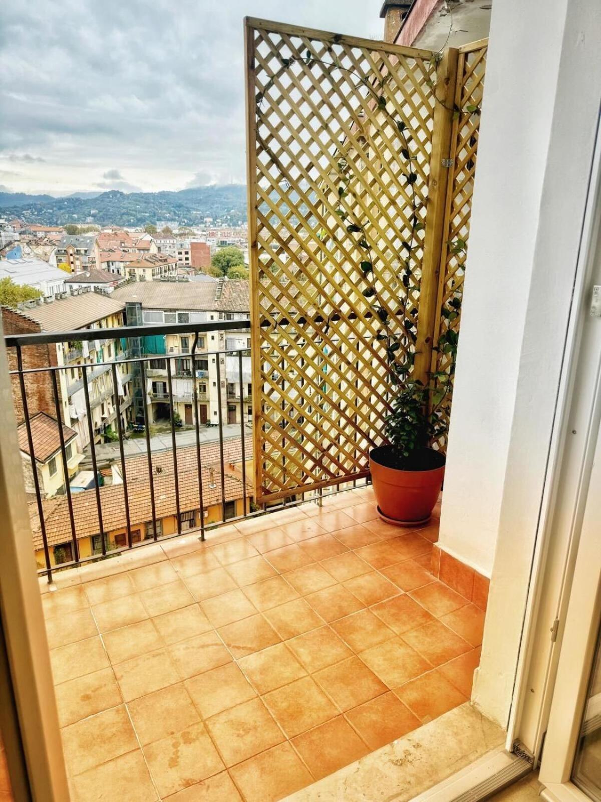 Ferienwohnung Gianduja - Attico Con Terrazzo Turin Exterior foto